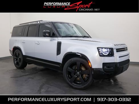 Used 2024 Land Rover Defender 130 X-Dynamic SE AWD/4WD image 1