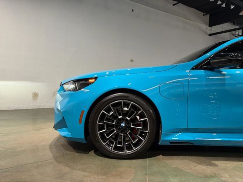 Used 2026 BMW M5 Touring image 3