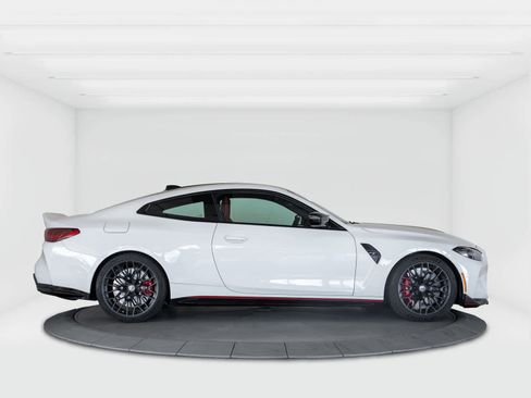 Used 2023 BMW M4 CSL image 6