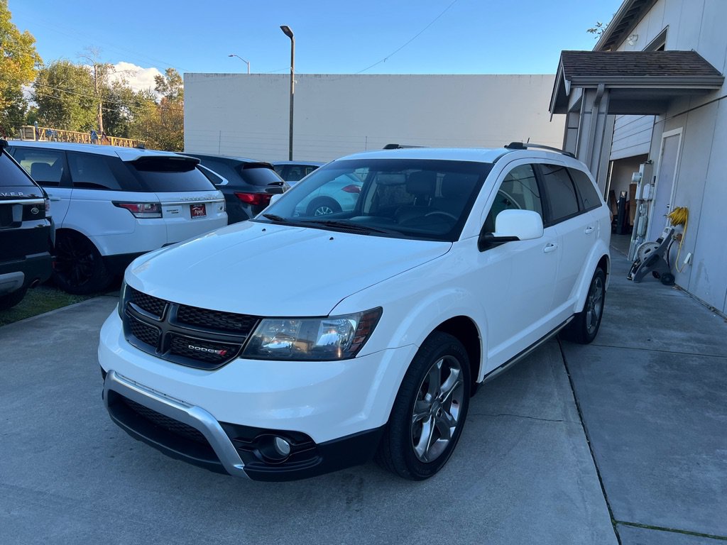 Used 2016 Dodge Journey Crossroad FWD image 3
