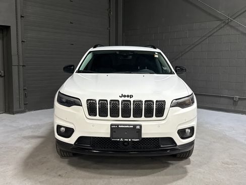 Certified 2023 Jeep Cherokee Altitude Lux w/ Mopar Interior Package AWD/4WD image 3