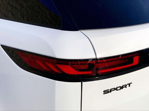 Used 2025 Land Rover Range Rover Sport Dynamic SE image 26