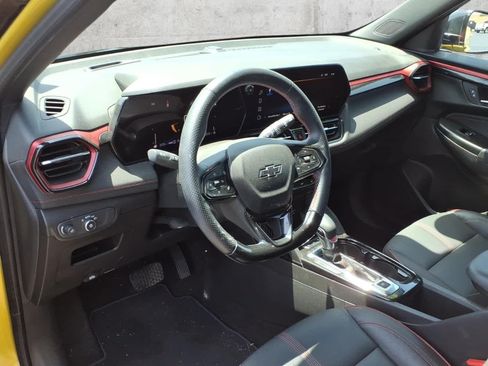 Used 2024 Chevrolet TrailBlazer RS w/ Convenience Package AWD/4WD image 5