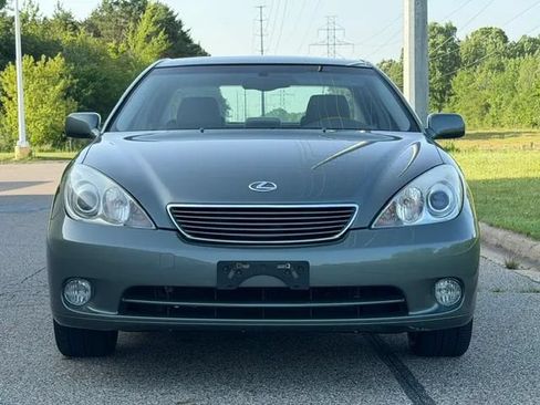 Used 2005 Lexus ES 330 w/ Preferred Accessory Pkg FWD image 4