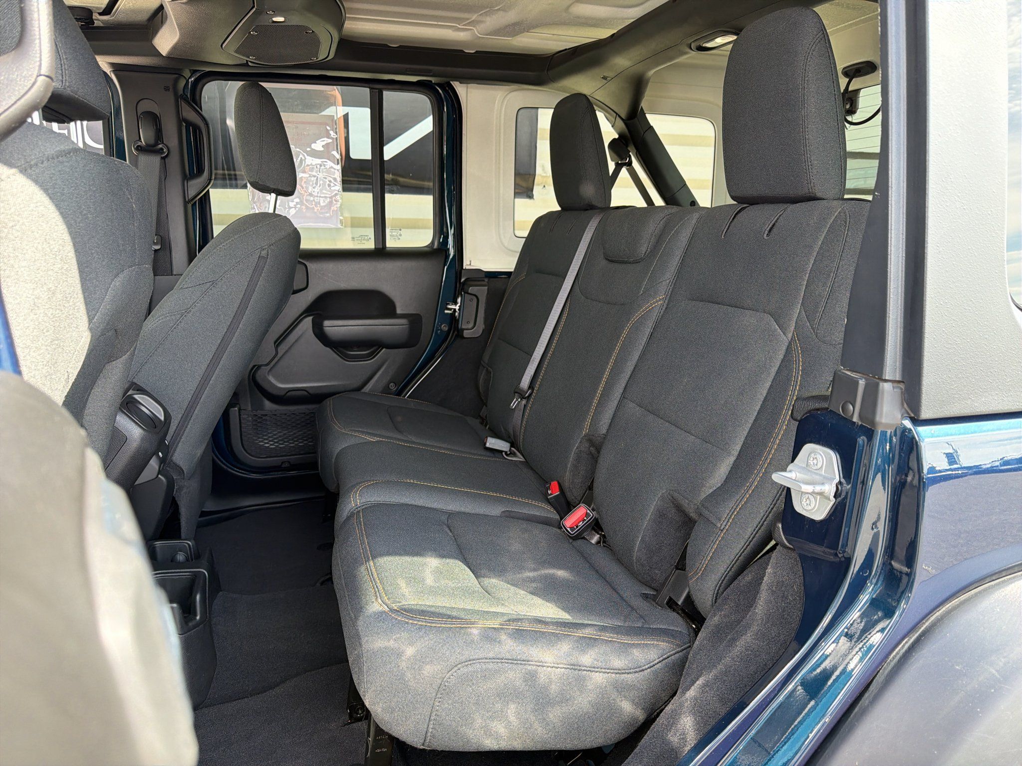 Used 2025 Jeep Wrangler Unlimited Sport AWD/4WD image 12