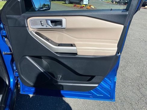 Certified 2021 Ford Explorer Limited w/ Equipment Group 301A image 31