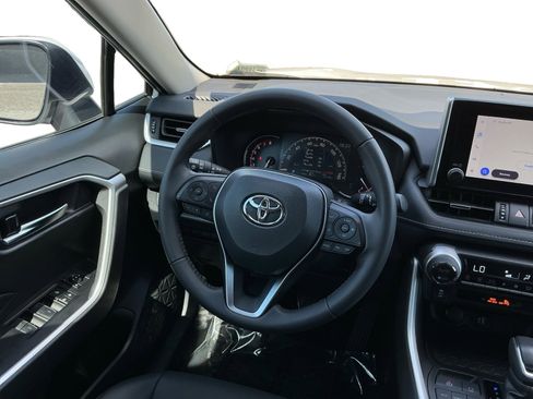 Used 2024 Toyota RAV4 XLE Premium FWD image 11