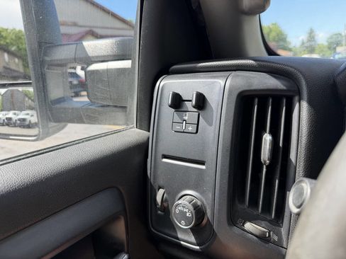 Used 2016 Chevrolet Silverado 2500 W/T w/ WT Convenience Package AWD/4WD image 26