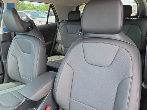 New 2026 Kia Niro FWD image 22