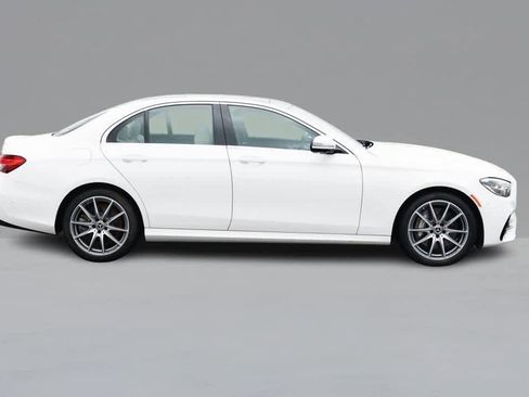 Used 2023 Mercedes-Benz E 450 4MATIC Sedan image 4