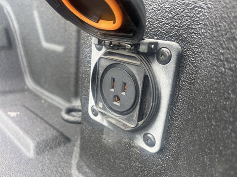 Used 2021 Chevrolet Silverado 1500 LT Trail Boss w/ Convenience Package II image 13