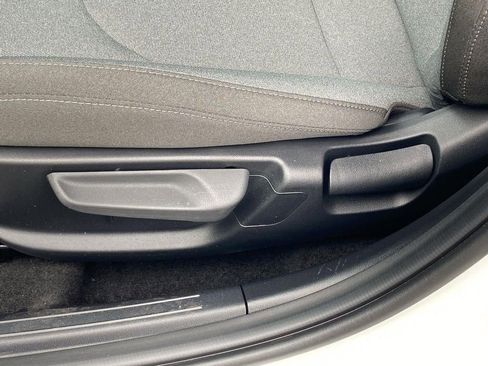 New 2025 Kia K4 LX image 13