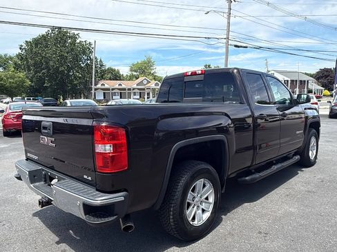 Used 2018 GMC Sierra 1500 SLE w/ SLE Value Package AWD/4WD image 10