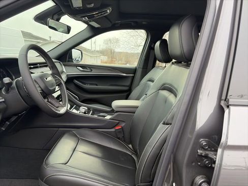 New 2026 Jeep Grand Cherokee Limited w/ Limited Altitude Package image 15