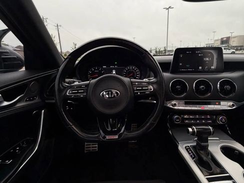 Used 2020 Kia Stinger GT1 RWD image 14
