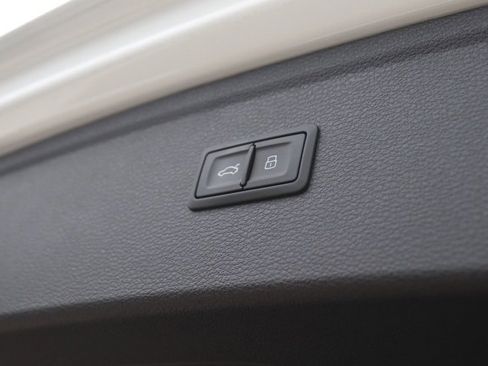 Used 2025 Audi Q5 2.0T Premium Plus image 6