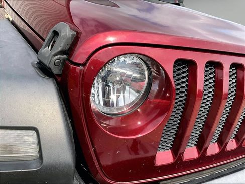 Used 2021 Jeep Wrangler Unlimited Sport AWD/4WD image 31