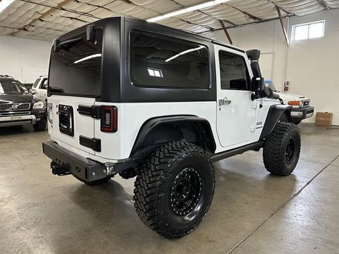 Used 2016 Jeep Wrangler Sport w/ Quick Order Package 24S AWD/4WD image 3