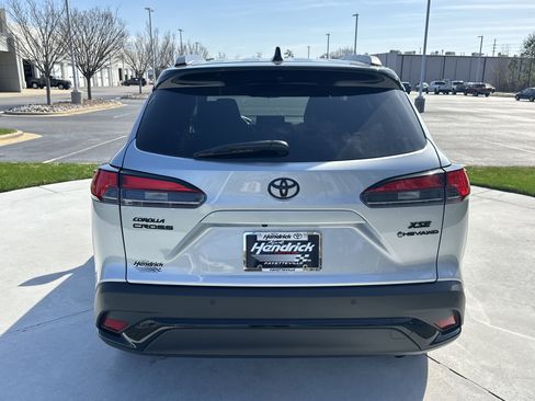 Certified 2025 Toyota Corolla Cross AWD Hybrid w/ Convenience Package image 9