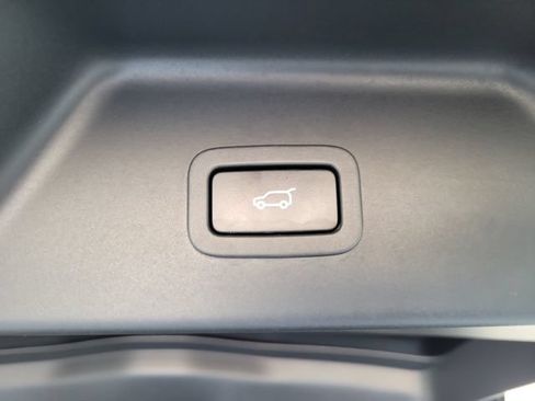 Used 2017 Land Rover Range Rover AWD/4WD image 11