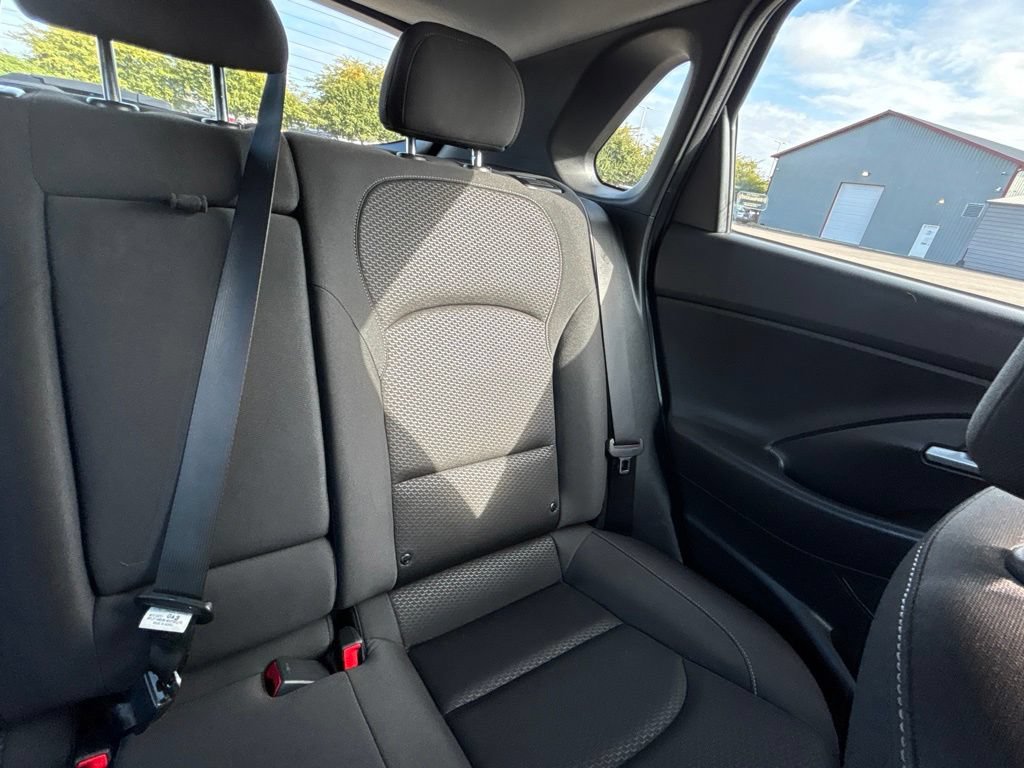 Used 2019 Hyundai Elantra GT FWD image 34