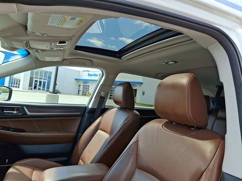 Used 2017 Subaru Outback 3.6R Touring w/ Popular Package #5A AWD/4WD image 17