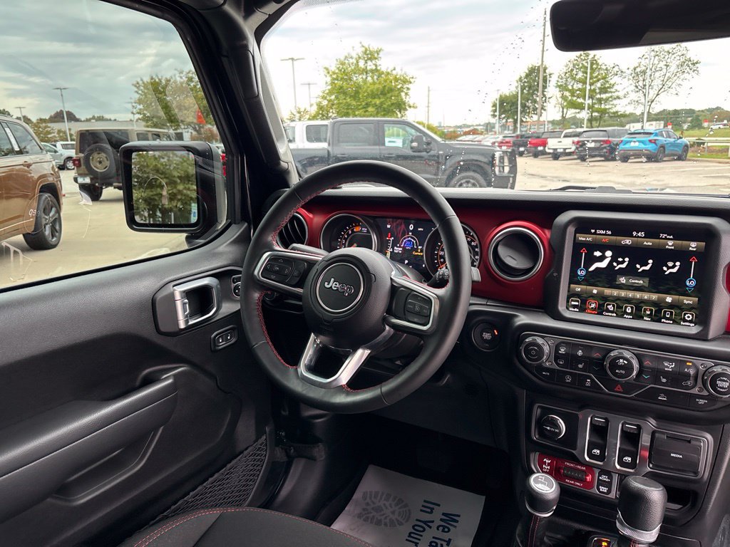 Used 2023 Jeep Wrangler Rubicon w/ LED Lighting Group AWD/4WD image 16