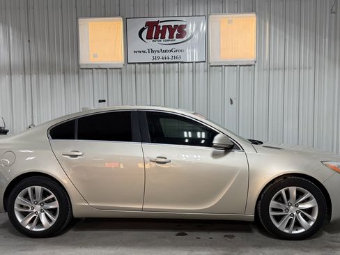 Used 2015 Buick Regal Premium image 2