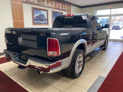 Used 2014 RAM 1500 Laramie w/ Convenience Group image 5