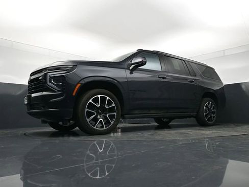 Used 2026 Chevrolet Suburban RST w/ Comfort Package AWD/4WD image 20