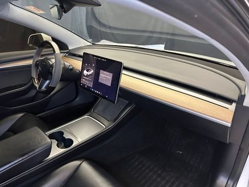 Used 2023 Tesla Model 3 Standard Range RWD image 17