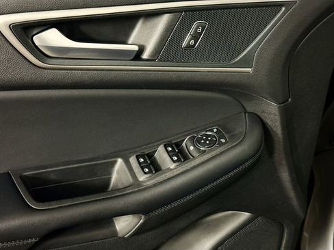 Used 2024 Ford Edge SEL image 21