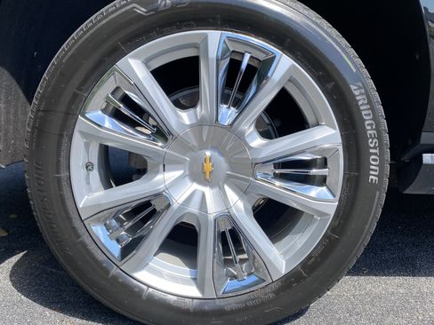 Used 2023 Chevrolet Tahoe High Country w/ Premium Package 2 AWD/4WD image 45