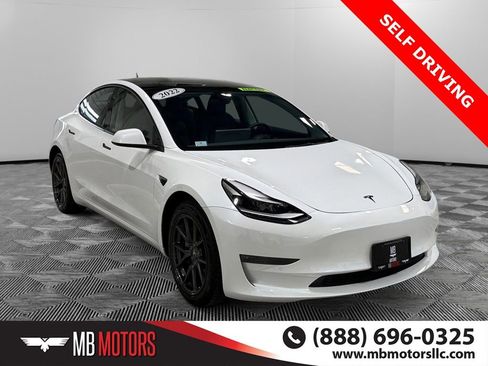 Used 2022 Tesla Model 3 Long Range image 1