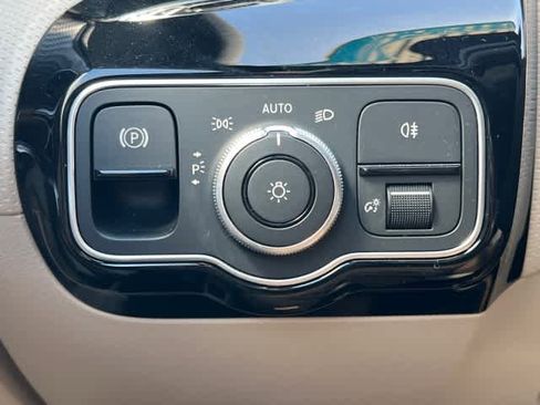 Certified 2025 Mercedes-Benz CLA 250 image 27