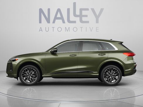 Used 2025 Audi Q5 Premium w/ 19" Wheel Package image 2