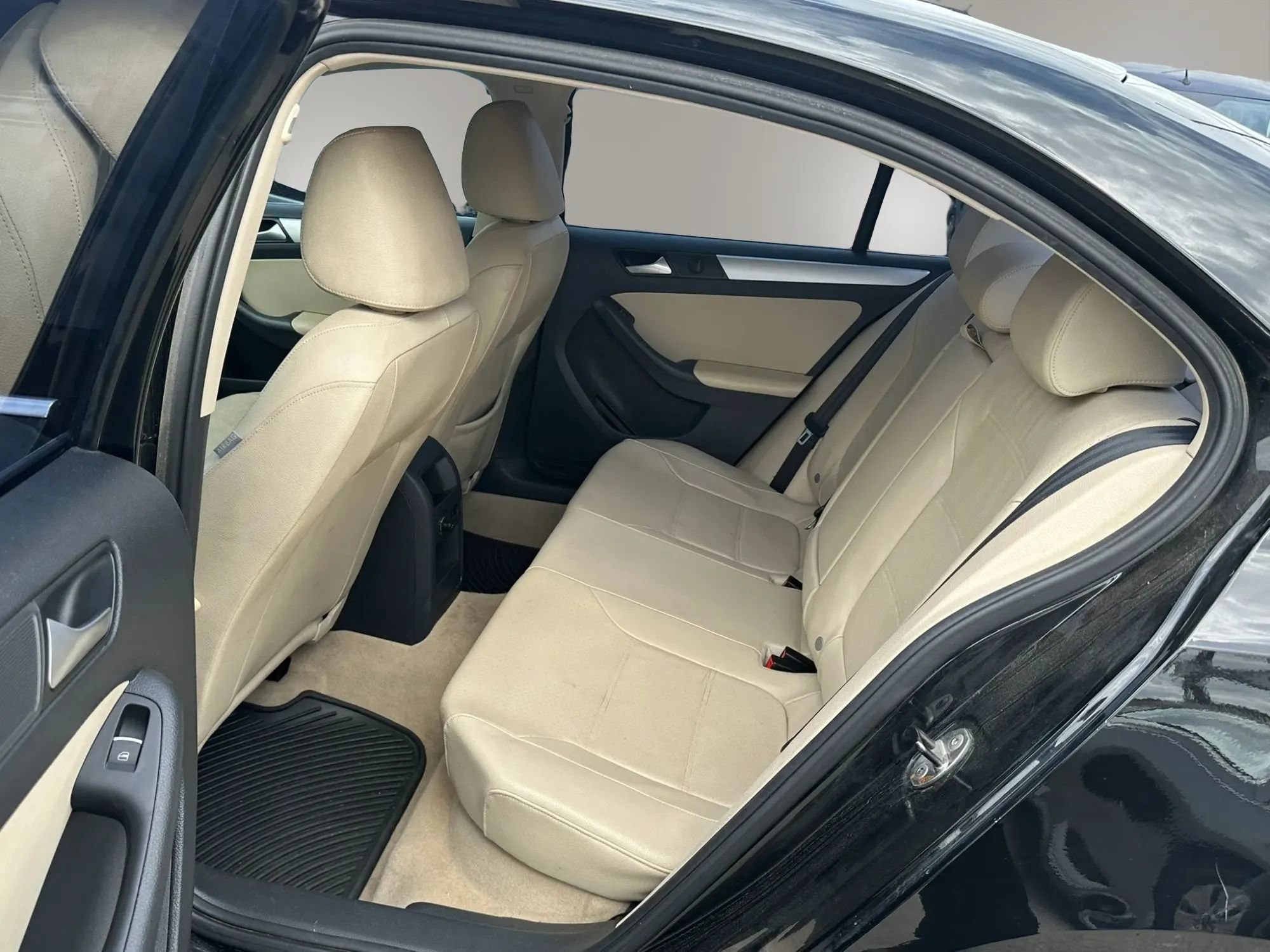 Used 2014 Volkswagen Jetta SE FWD image 12