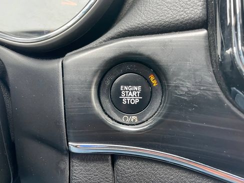 Used 2019 Jeep Grand Cherokee Limited w/ Trailer Tow Group IV AWD/4WD image 40