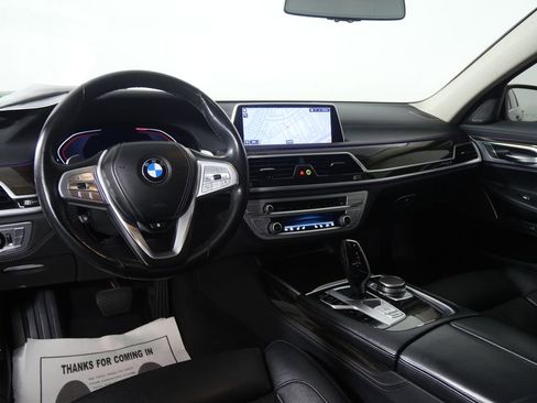 Used 2022 BMW 740i w/ Premium Package RWD image 17