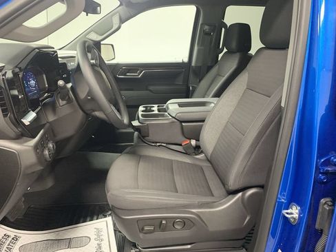 Used 2023 Chevrolet Silverado 1500 LT AWD/4WD image 9