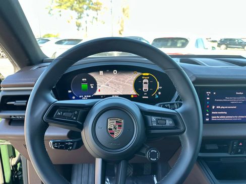 Certified 2024 Porsche Macan 4 Electric image 25