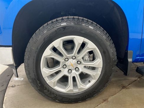 Used 2024 Chevrolet Silverado 1500 LTZ image 25
