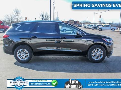 Used 2020 Buick Enclave Essence image 7