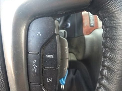 Used 2009 GMC Yukon SLT AWD/4WD image 17