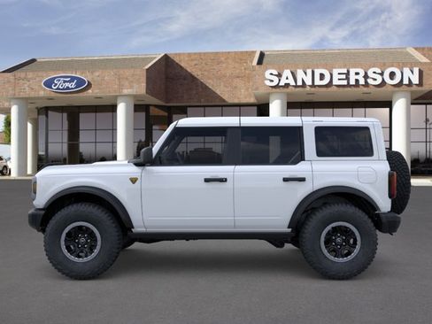 New 2026 Ford Bronco Badlands w/ Sasquatch Package AWD/4WD image 3
