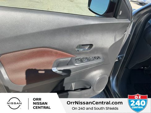 Used 2023 Nissan Kicks SR image 16