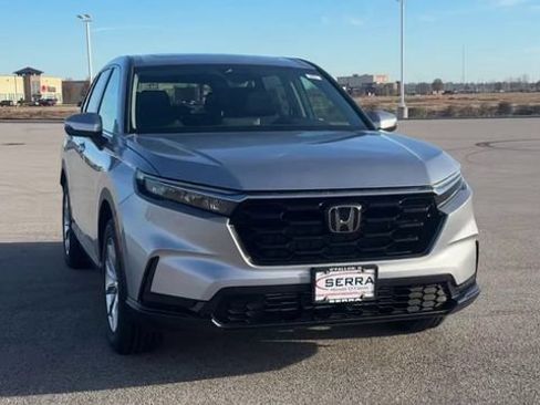 Used 2024 Honda CR-V EX image 3