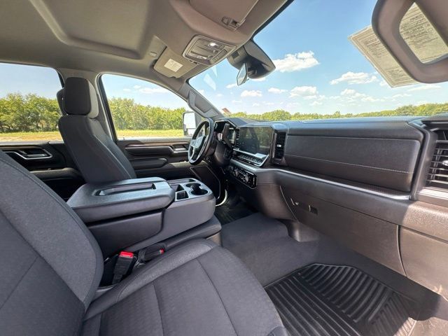 Used 2025 Chevrolet Silverado 2500 LT w/ Convenience Package AWD/4WD image 23