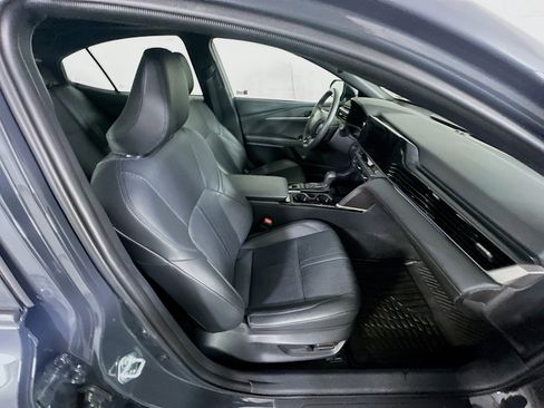 Used 2025 Toyota Camry XSE image 30