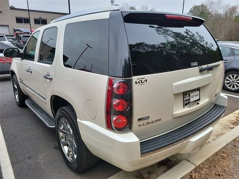 Used 2009 GMC Yukon Denali image 6